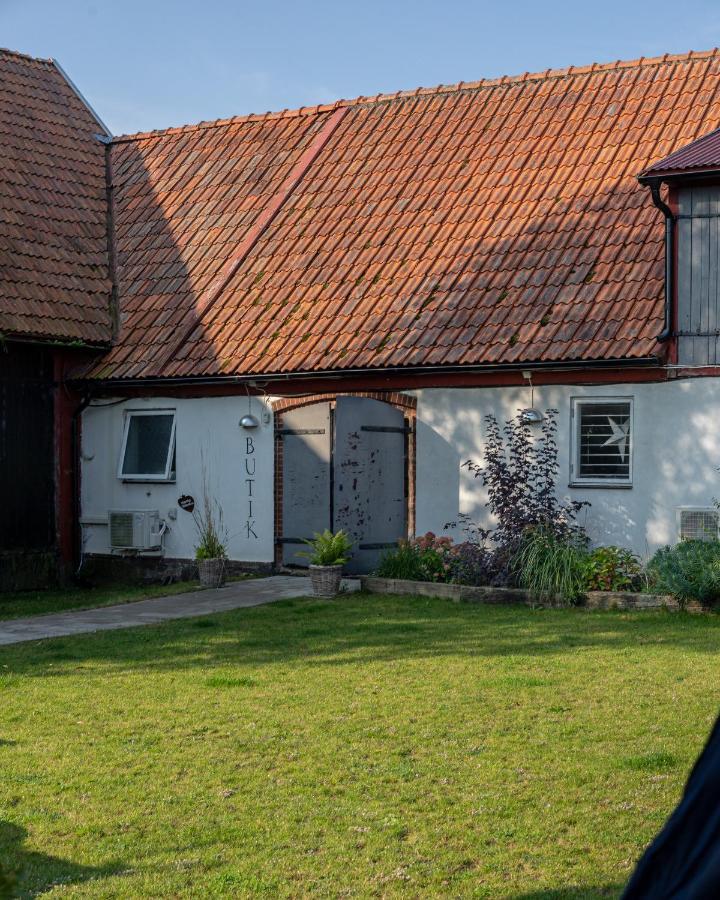 Bed and Breakfast Red Bird Farm Истад Экстерьер фото