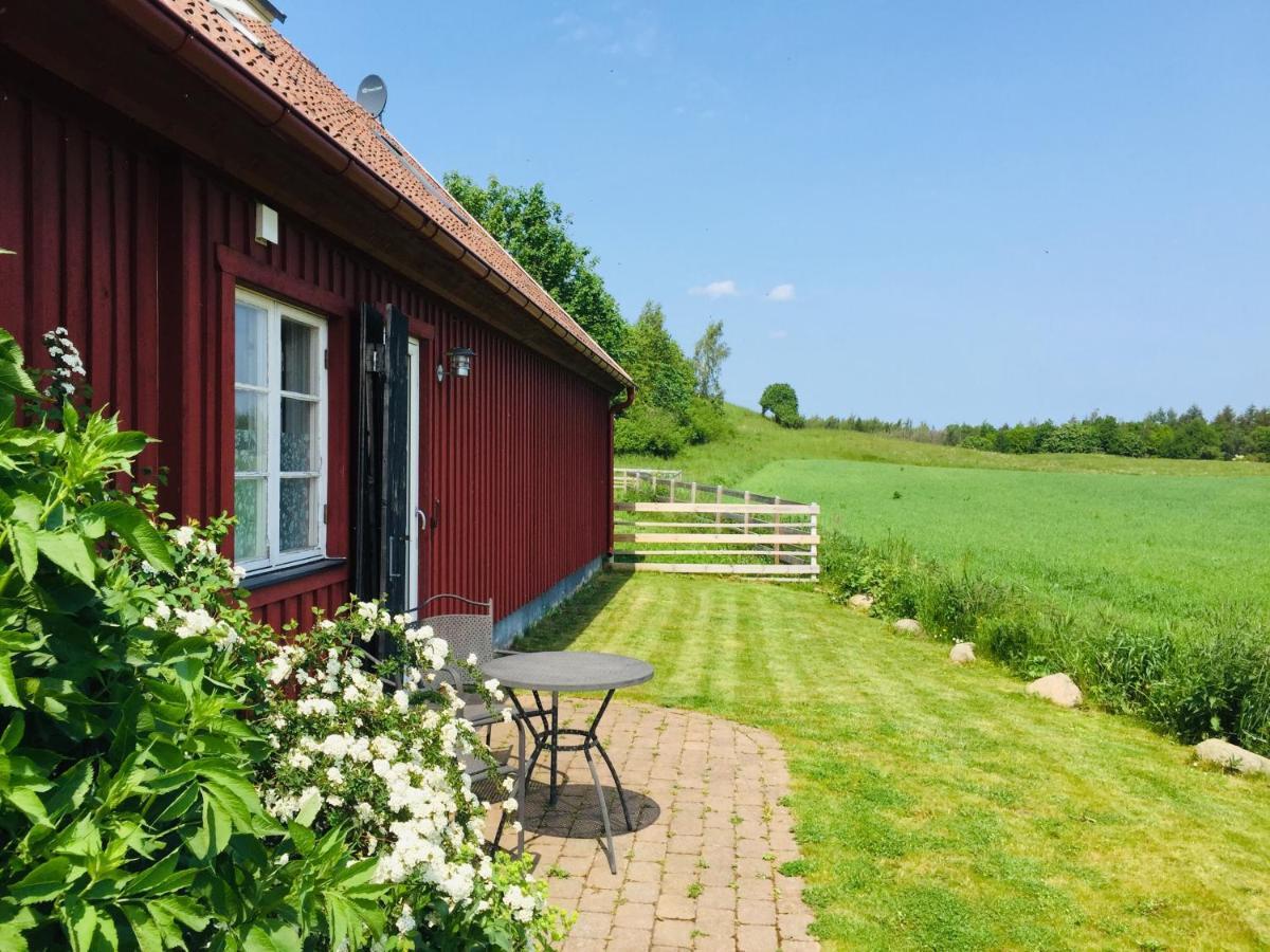 Bed and Breakfast Red Bird Farm Истад Экстерьер фото